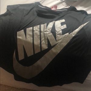 Women short sleeve Nike shirt